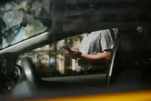 Nowy samochód z salonu